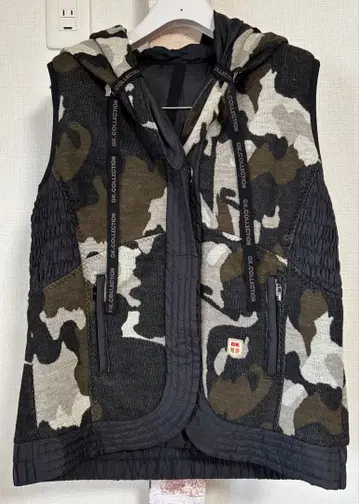 [ 구제 의류 ] 이타리야 카모 패턴 후드 부착 다운 베스트