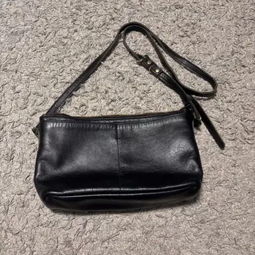 OURHOME 심플 스퀘어 숄더백 블랙