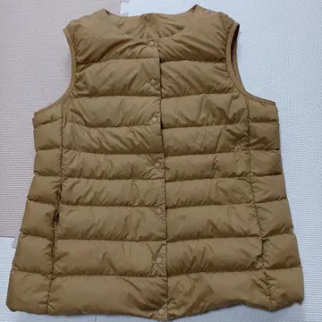 XL 사이즈 머스타드 색상 다운 베스트 무인양품