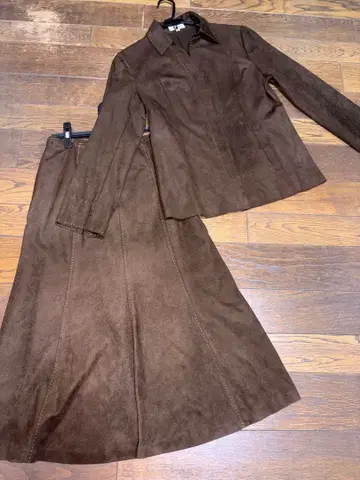 브라운 스웨이드풍 스커트 셋업 40