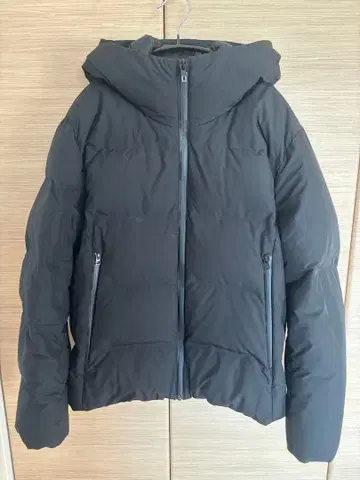 UNIQLO 심리스 다운 파카 M 블랙