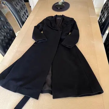 STRAWBERRY FIELDS 블랙 롱 코트