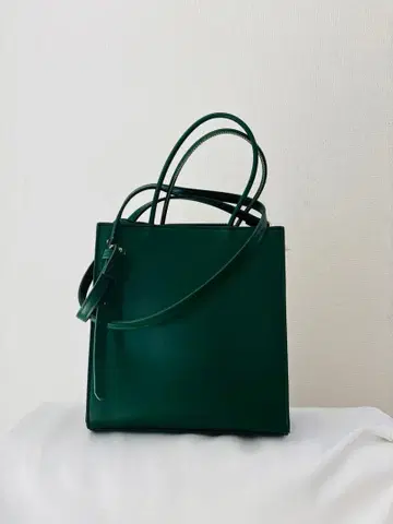 더 샵 TK 그린 가죽풍 숄더백