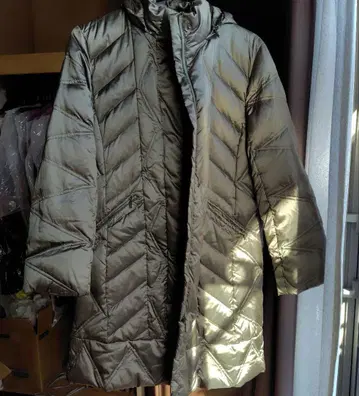 카키 퀼팅 롱 코트 후드 부착