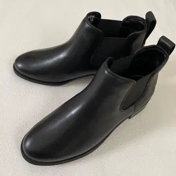 Clarks 블랙 사이드 고어 부츠