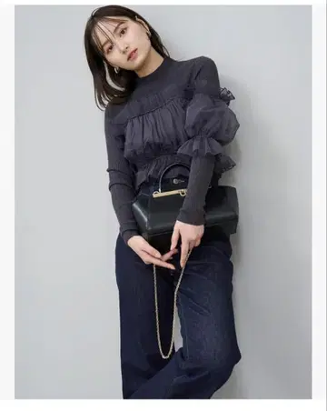 스나이델 튤 오프숄더 도킹 니트 풀오버