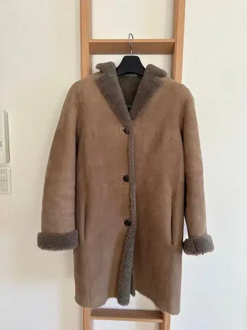 TOMORROWLAND collection 무스탕 코트 새상품 미사용