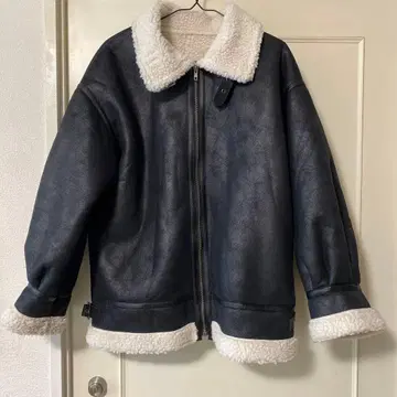 보아 부착 블랙 가죽 자켓 M 사이즈