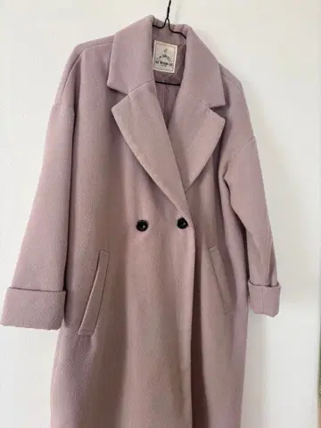 연한 핑크 롱 코트
