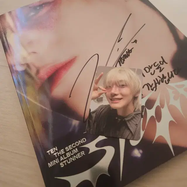 NCT TEN 솔로 Stunner 2집 앨범 친필싸인 + 텐 포토카드