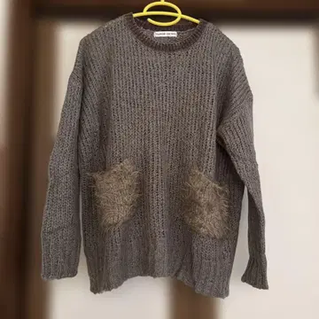 츠모리치사토 니트