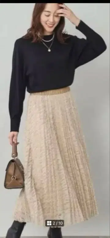 베이지 플리츠 플레어 스커트 44 사이즈
