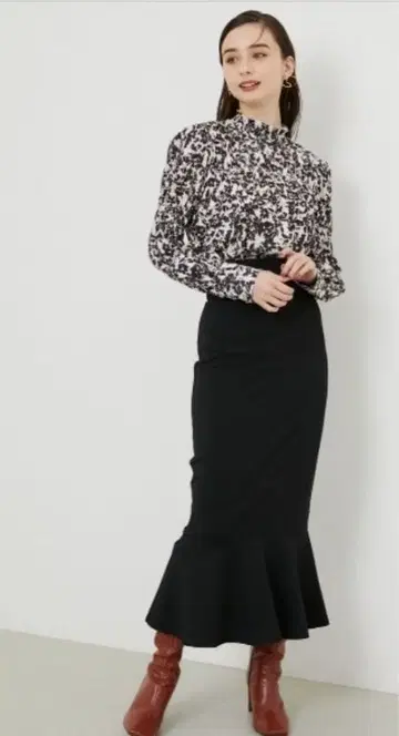 Rienda 블랙 플레어 롱 플레어 스커트