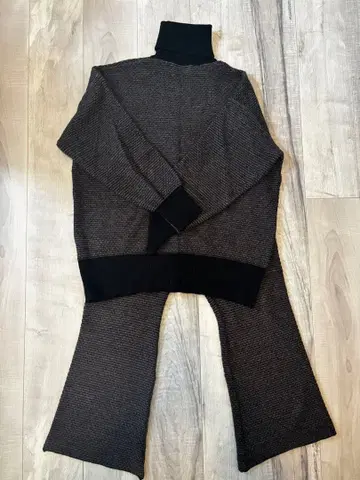 coen 다크 브라운 니트 셋업 터틀넥