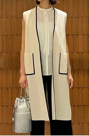 투모로우랜드 Ballsey 니트 베스트