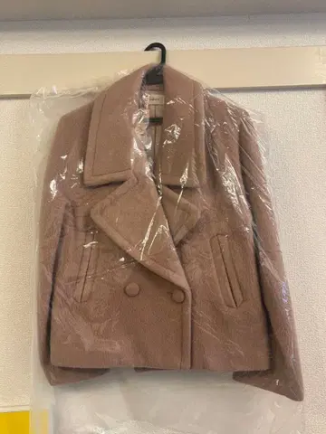 데이시 핑크 베이지 코트