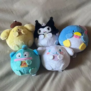 너무 많이 먹었어요 산리오 봉제 인형