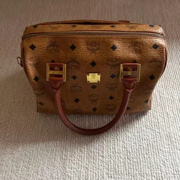 MCM 브라운 가죽 숄더백