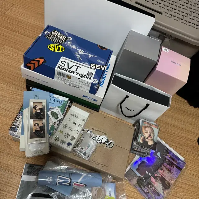 세븐틴 굿즈, 포카, 응원봉, 캐랜 등 일괄판매!!