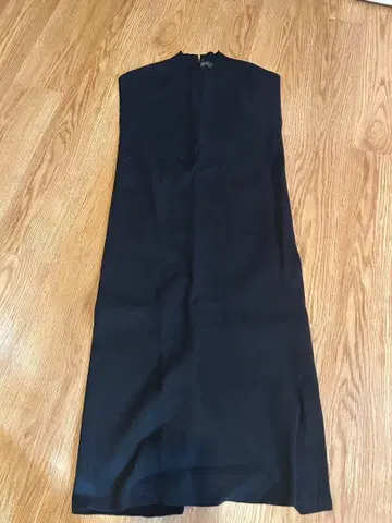 NOBLE 슬리브리스 원피스 블랙