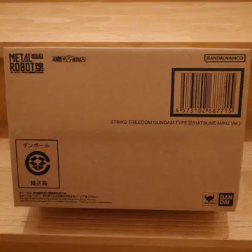 메탈 로봇혼 스트라이크 프리덤 건담 이식 하츠네 미쿠 ver,