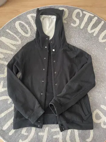 CUNE 후드 귀 달린 맨투맨 블루종