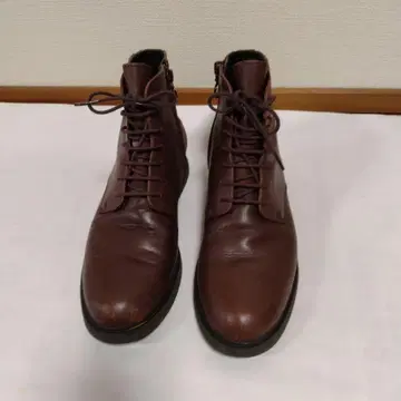 캠퍼 브라운 가죽 레이스업 부츠