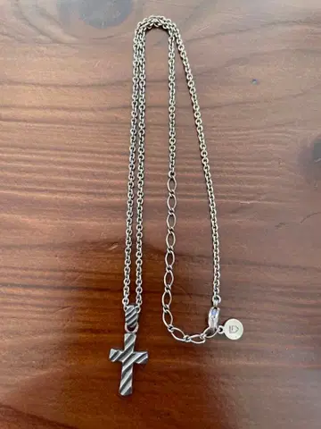 GARNI 크로스 목걸이 십자가 가르니