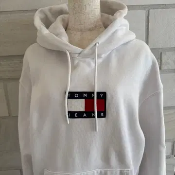 TOMMY JEANS 화이트 후드티