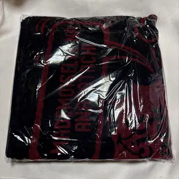 Acid Black Cherry 후드 부착 타월 FC 한정판