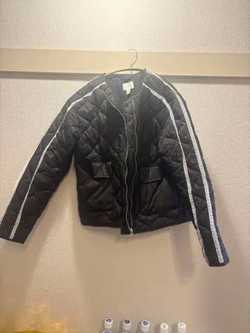 블랙 퀼팅 다운 자켓