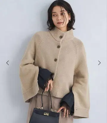 그린 라벨 릴랙싱 세레니티 하이넥 판초 베이지