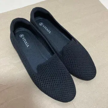 VIVIA 블랙 플랫슈즈 22.5cm
