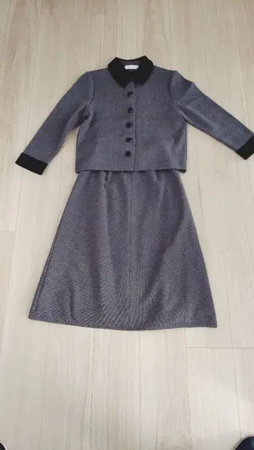 니트 수트 세트 그레이