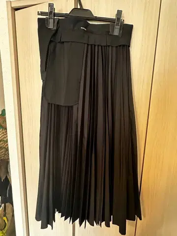 sacai 코튼 팝린 스커트 블랙