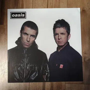 Oasis Live '25 투어 팜플렛