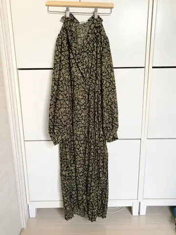 SLY 꽃무늬 플리츠 원피스 새상품급 YELLOW&블랙