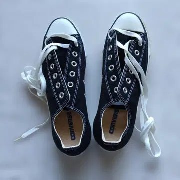 CONVERSE 블랙 로우컷 스니커즈