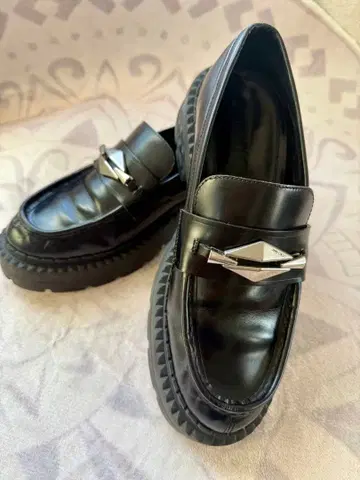 블랙 로퍼 통굽