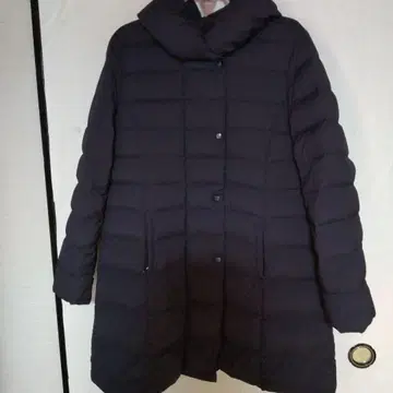 블랙 후드 부착 롱 다운 자켓