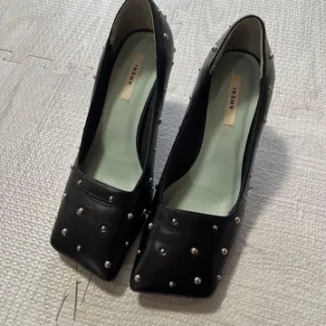 아메리빈티지 스터드 블랙 하이힐 블랙