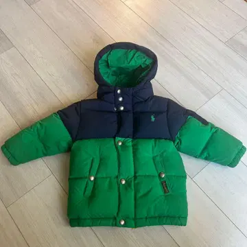 키즈 후드 부착 충전솜 코트 그린과 네이비