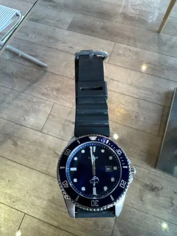 CASIO MDV-106 파랑 손목시계