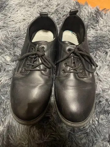 블랙 레이스업 슈즈