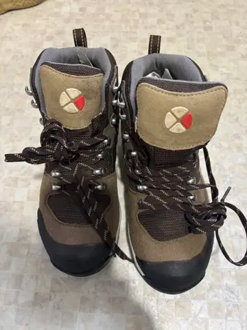 CARAVAN 하이컷 등산화 23.0 EEE