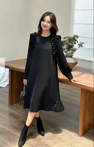 SHOULDER FRILL DRESS