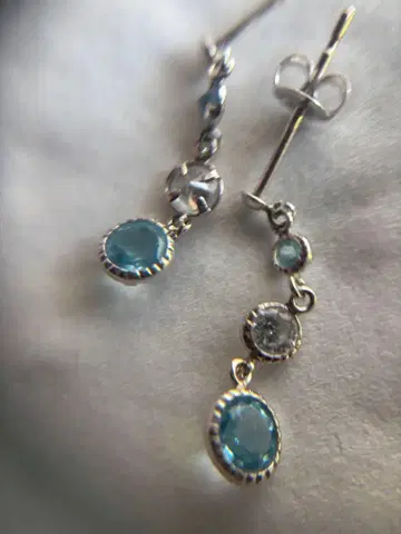 토파즈 10금 WG 흔들리는 귀걸이