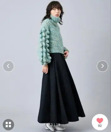 RUMCHE(라무 셰) 폼폼 슬리브 터틀 니트