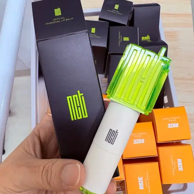 NCT 응원봉 립밤