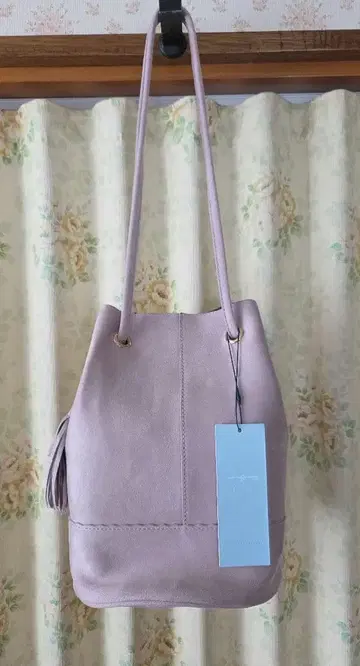 쿠미쿄쿠 새상품 태슬 드로스트 숄더백 핸드백 스웨이드